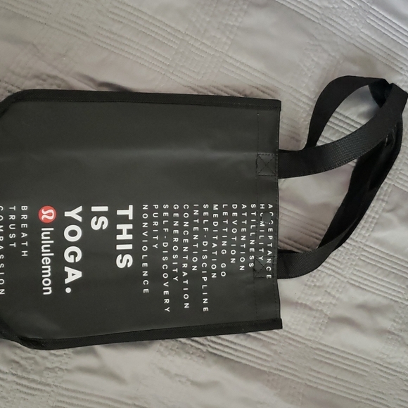 Lululemon - Picture 2 of 2